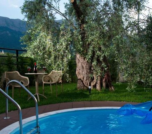 Votsalo Suites