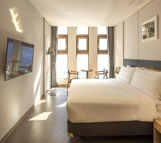 The first stay hotel(old, Luce bridge hotel)