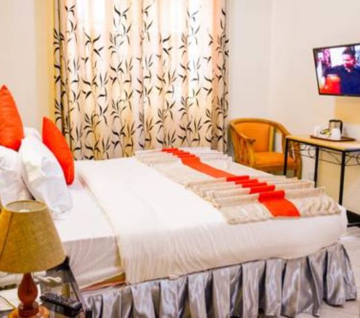 Crest Safari Lodge