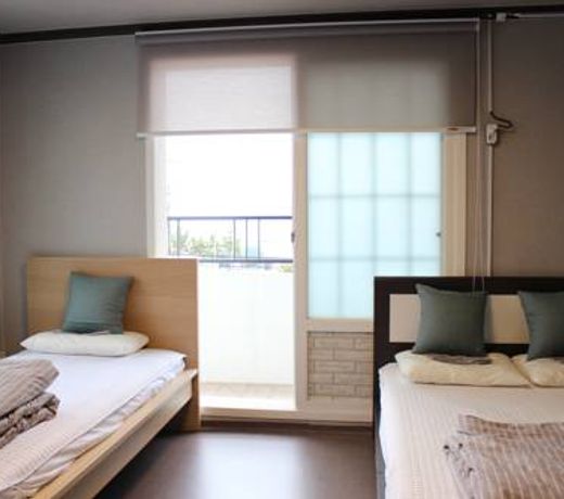Blue Door Hostel Guesthouse