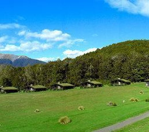 Takaro Lodge
