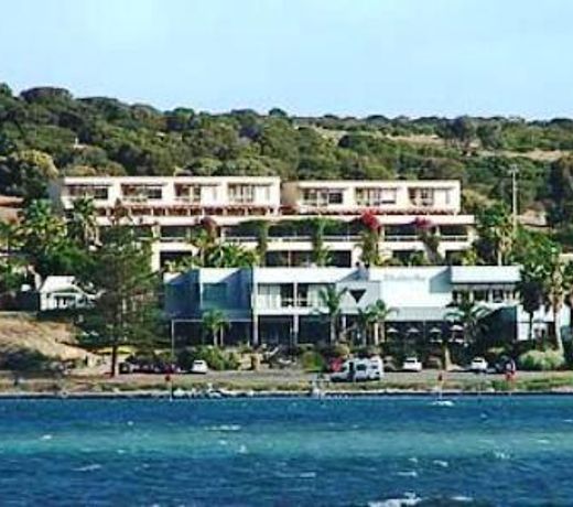 Whalers Inn Resort