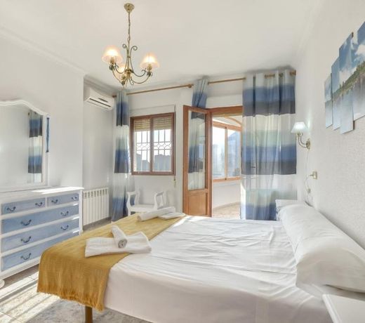 Villa Garrofer - PlusHolidays