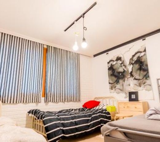 TnE House