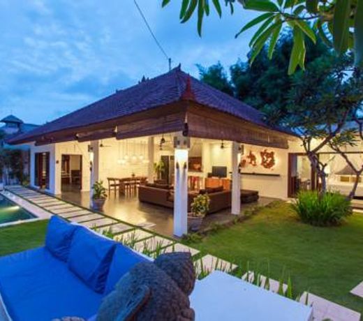 VILLA DAMAI LESTARI