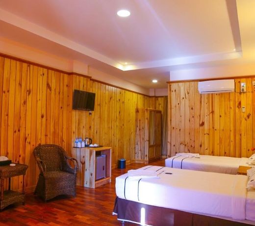 Famous Hotel Kalaw
