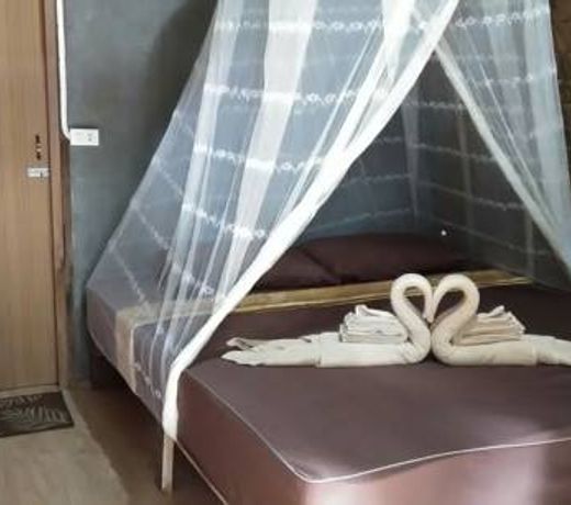 Kafair Hut - Adults Only