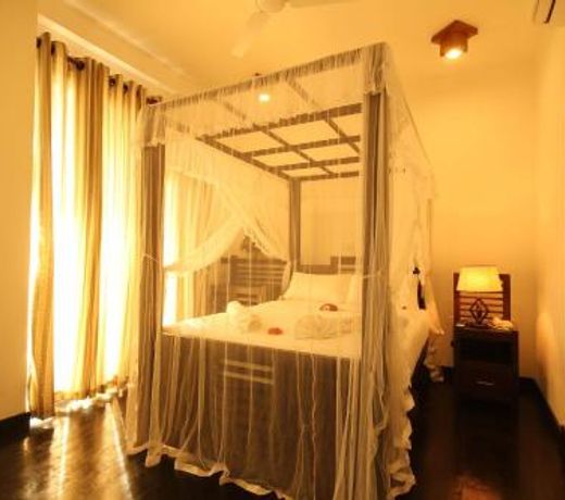 Saffron Hotel Unawatuna