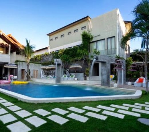 18 Suite Villa Loft at Kuta