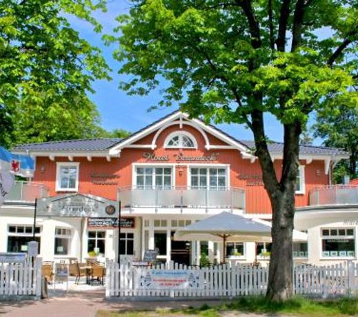 Hotel & Cafe Strandeck