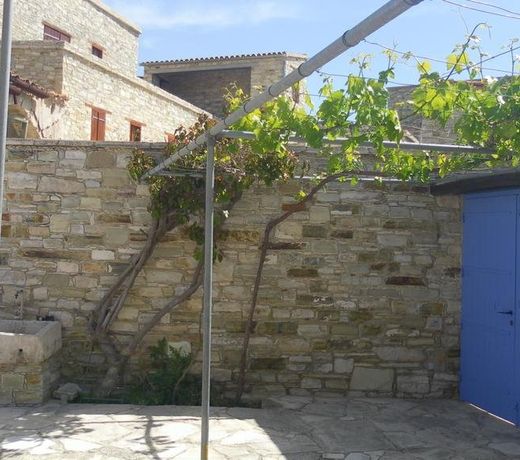 Lito House