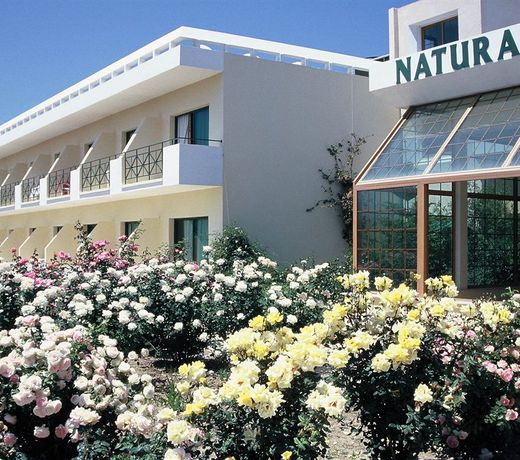 Natura Beach Hotel And Villas
