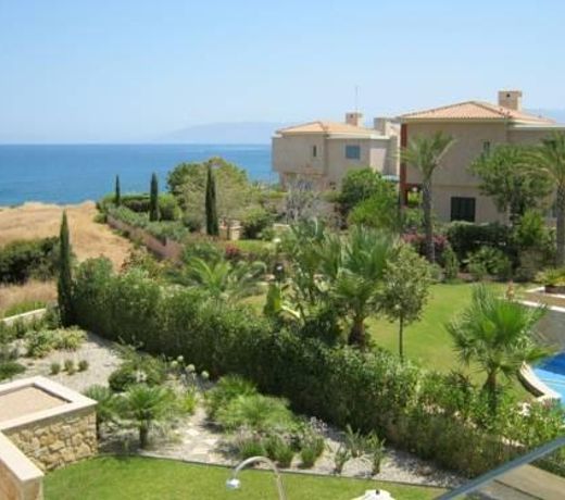 Amorosa Villas