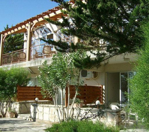 Rantzo Holiday Apartments