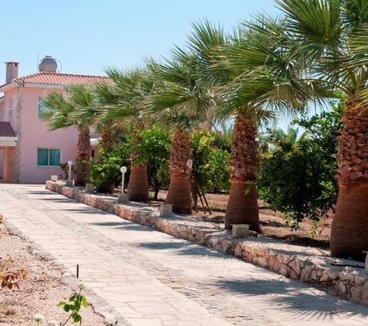 AMALTHIA VILLAS