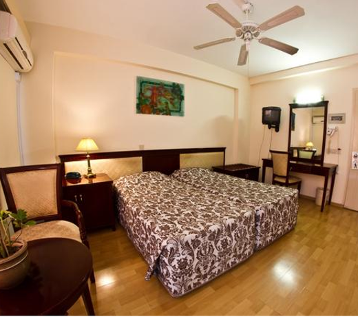 Nereus Hotel