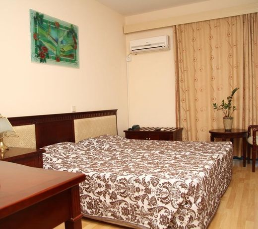 Nereus Hotel