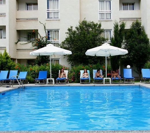 Daphne Hotel Apartments