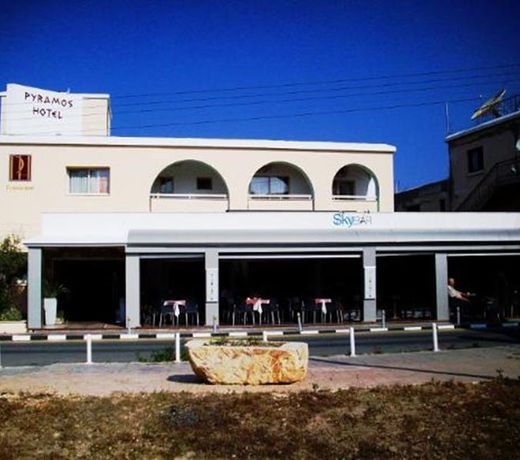 Pyramos Hotel