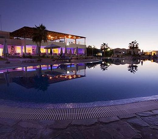 Theo Sunset Bay Hotel