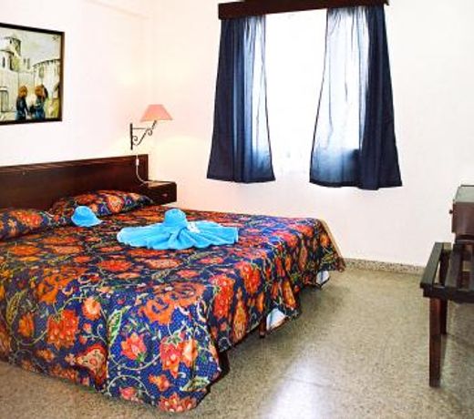 Hilltop Gardens Hotel Apartments