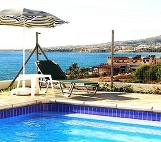 Aura Holiday Villas
