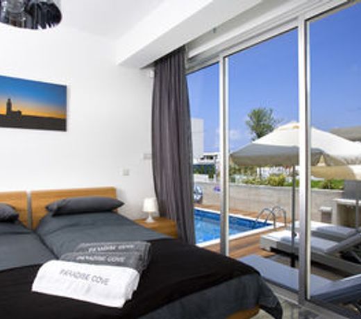 Paradise Cove Luxurious Beach Villas