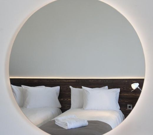 Amphora Hotel & Suites
