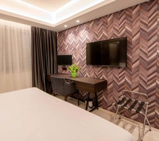 Almond Business Hotel