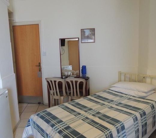 Delphi Hotel