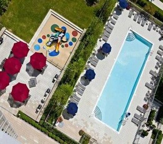 Global Luxury Suites at White Plains