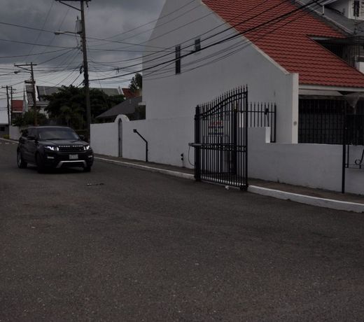 New Kingston Guest Apartment VII