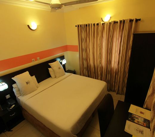 Esado Conference Centre And Suites