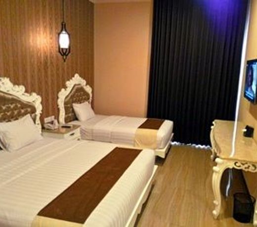 Apple Green Hotel