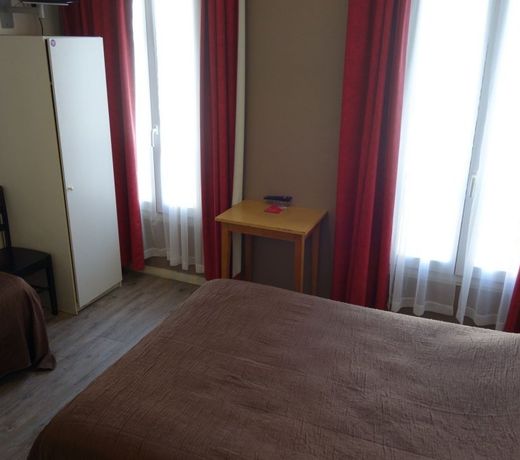 Acacia Hotel