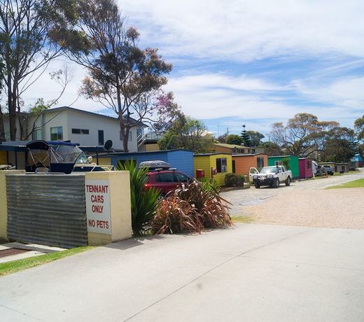 The Waterwheel Beach Cabins - Caravan Park