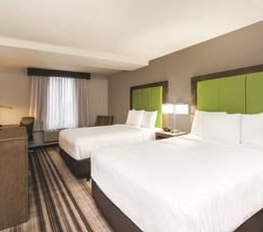 La Quinta Inn & Suites Brooklyn Central