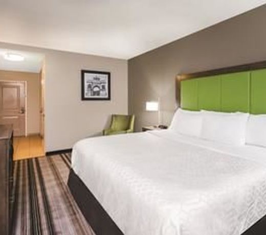 La Quinta Inn & Suites Brooklyn Central