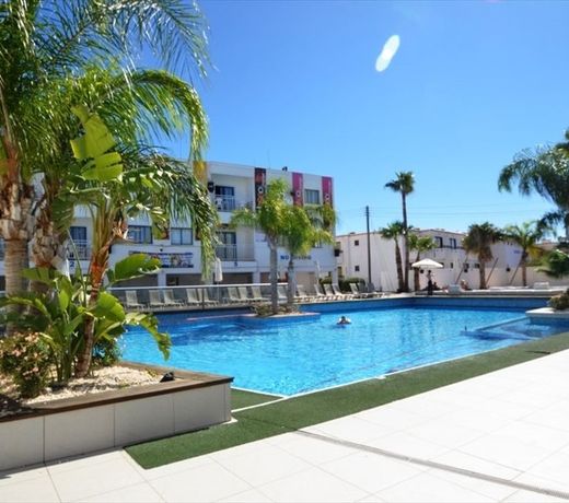 Daphne Apartment