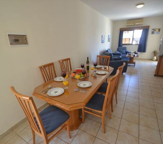Daphne Apartment