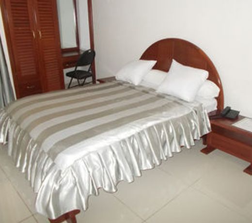 Le Best Hotel