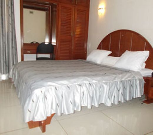 Le Best Hotel