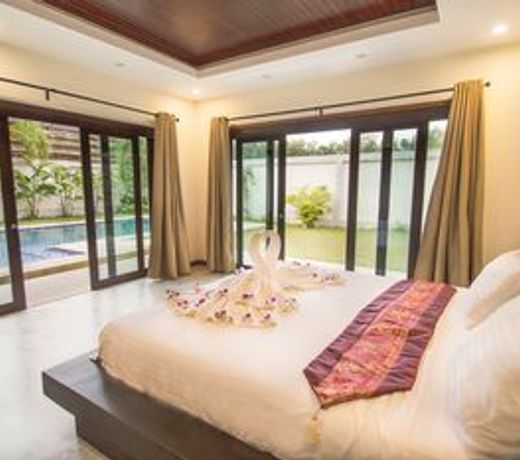 Infinity Pool Villa by Aonanta Group, 6 Persons