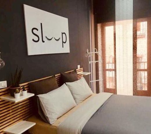 Mola Rooms