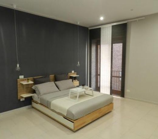 Mola Rooms