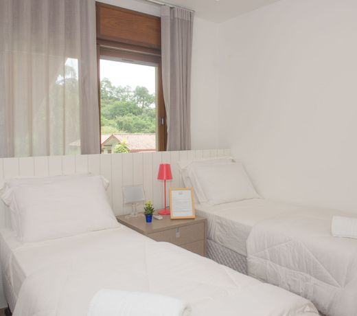 Haute Haus - Guest House