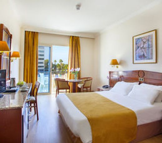 Kapetanios Limassol Hotel