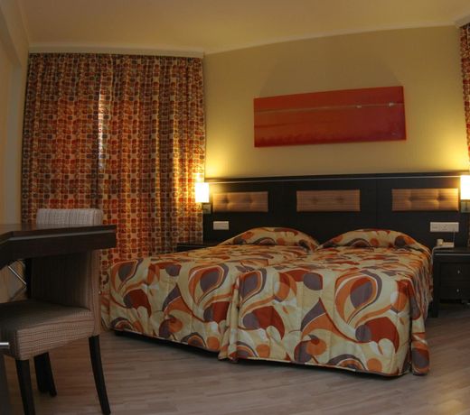 Livadhiotis City Hotel