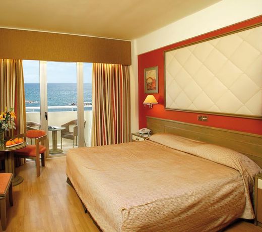 Lordos Beach Hotel & Spa