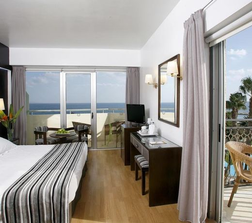 Lordos Beach Hotel & Spa
